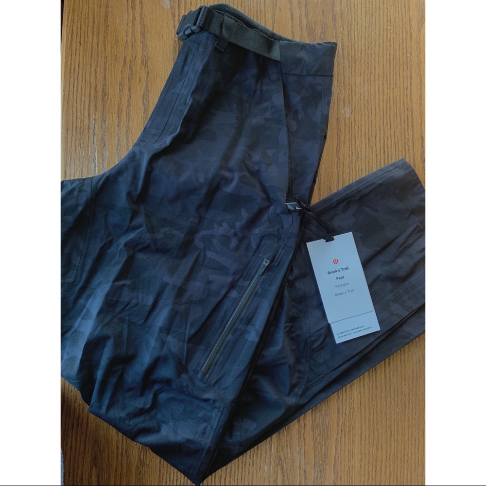 Lululemon Break a Trail Pant in Camo - Picture 8 of 8